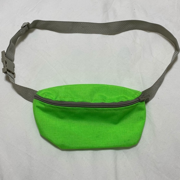 Lime green unbranded Fanny pack! - Picture 1 of 2